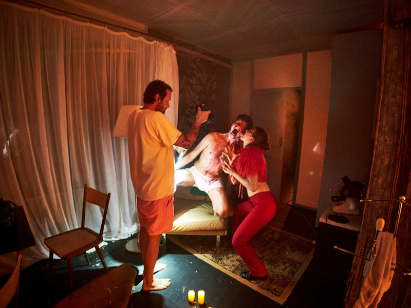 Ohne Belichtung kein Bild. So lautet einer der Grundsätze der Fotografie. In gewisser Weise trifft das auch auf die Inszenierung von „Faust“ zu, mit der das Volkstheater die kommende Spielzeit eröffnet. 