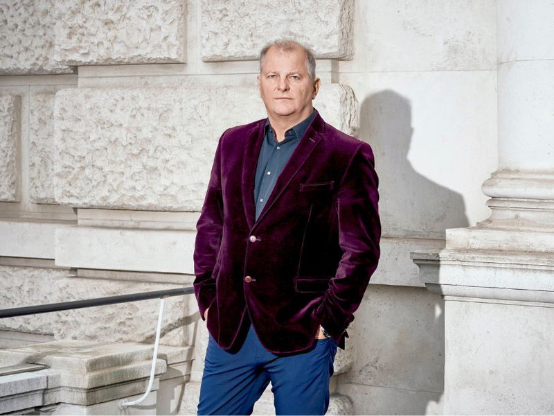 Burgtheaterdirektor Martin Kušej gibt sein letztes großes BÜHNE-Interview.