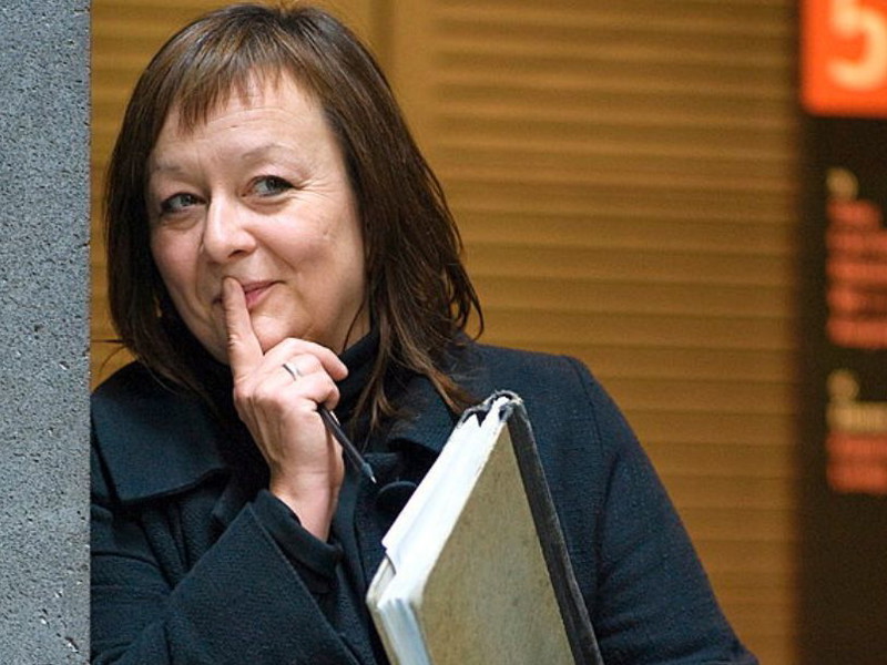 Sabine Mitterecker ist Regisseurin, Produzentin und Drama- turgin. Mitterecker wurde zweimal mit dem NESTROY ausgezeichnet. 2022/23 wurde ihre Jelinek-Inszenierung von „Eurydice says“ in London, New York und Washington aufgeführt.