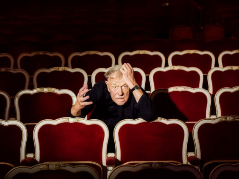 Gemeinsam mit Harald Schmidt ist Claus Peymann mit „Endstation Klagenfurt" zu Gast.