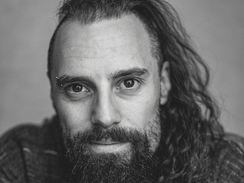Der Mann hinter „Mythos: Ragnarök“: Schauspieler & Wrestler Ed Gamester.