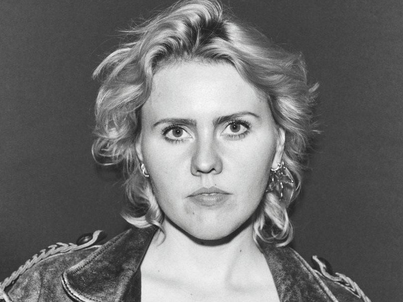 Fritzi Wartenberg studierte Regie am Max Reinhardt Seminar, inszenierte am Berliner Ensemble und am Schauspiel Köln. „Elisabeth!“ ist ihr Burgtheater-Debüt.