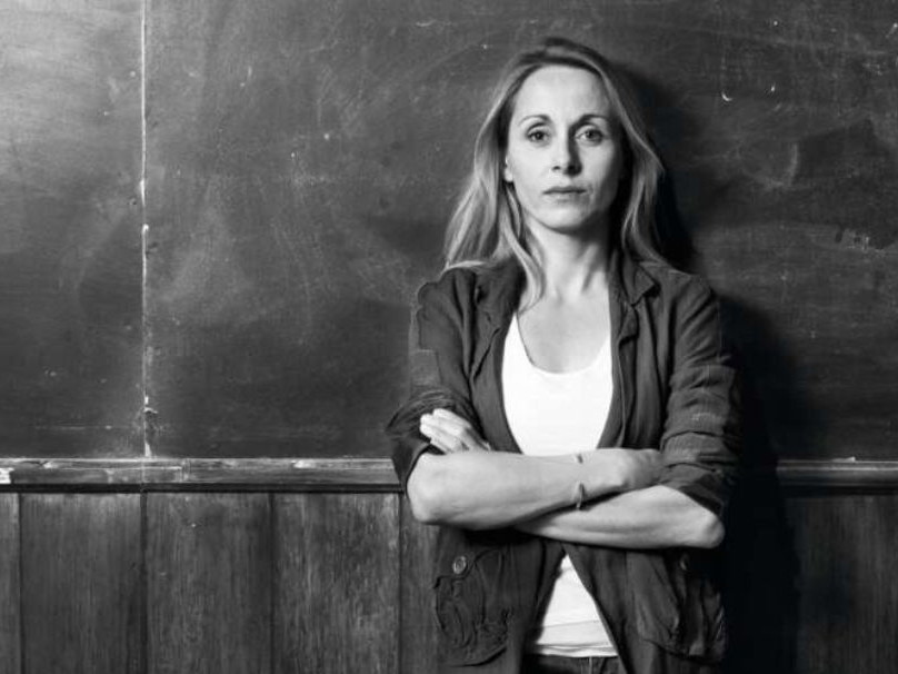 Mit dem Blick von heute. Marie-Eve Signeyrole geht es in ihren Inszenierungen nicht darum, zwanghaft aktuell zu sein. Sie will vielmehr Identifikationsfiguren schaffen und emotional berühren.