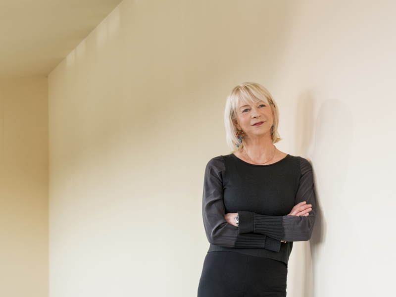 Seit eineinhalb Jahren 
weicht French-Bully-Dame Zenzi nicht von Rita Falks Seite. Im Posing sind beide längst Profis. 