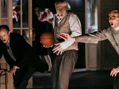 Gábor Biedermann, Günter Franzmeier, Jan Thümer am Volkstheater.
