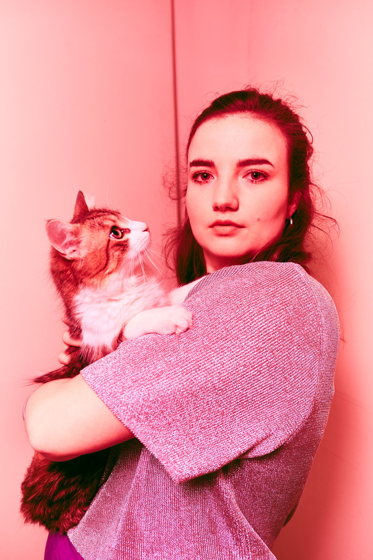 Nicht nur Taylor Swift ist aus vielerlei  Gründen eine Freundin des beliebten  Haustiers. Hedwig Ritter mit Kater  Erwin, dessen Bruder Karl ebenfalls im gemeinsamen Haushalt lebt.