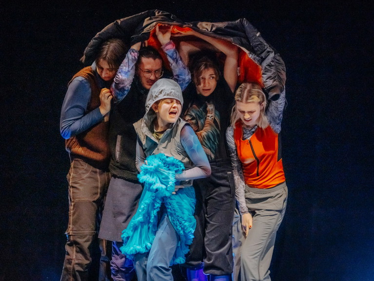 „Das Licht der Welt“ ist eine Produktion mit dem Studioensemble des Burgtheaterstudios.