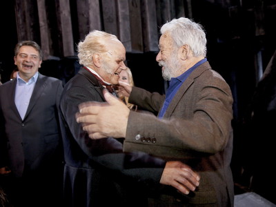 Nach der Premiere von „Sweeney Todd“: Ein blut­verschmierter Richter Turpin 