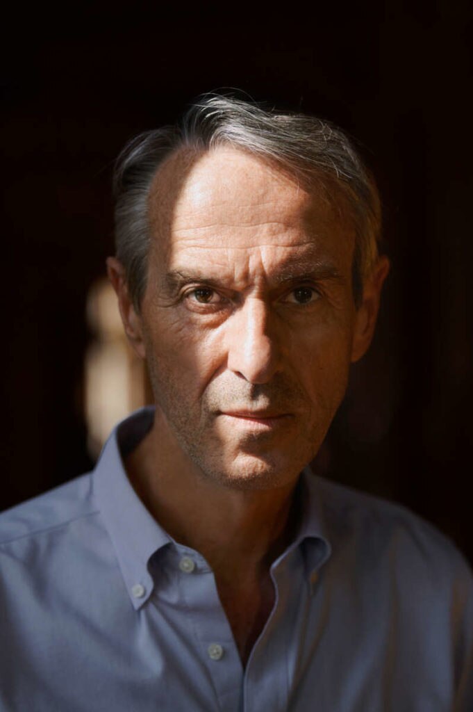 „Für mich gehört es zur Verantwortung des Regisseurs, der Notwendigkeit eines Projekts Ausdruck verleihen zu können.“ Ivo van Hove, Regisseur 