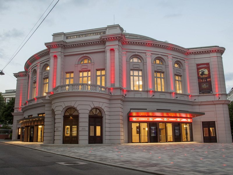 Das Raimund Theater in Wien wurde knapp zwei Jahre saniert und optimiert.