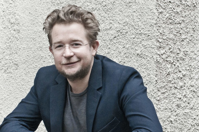 2018 gründete Zeno Stanek das Hin &amp; Weg Festival. 