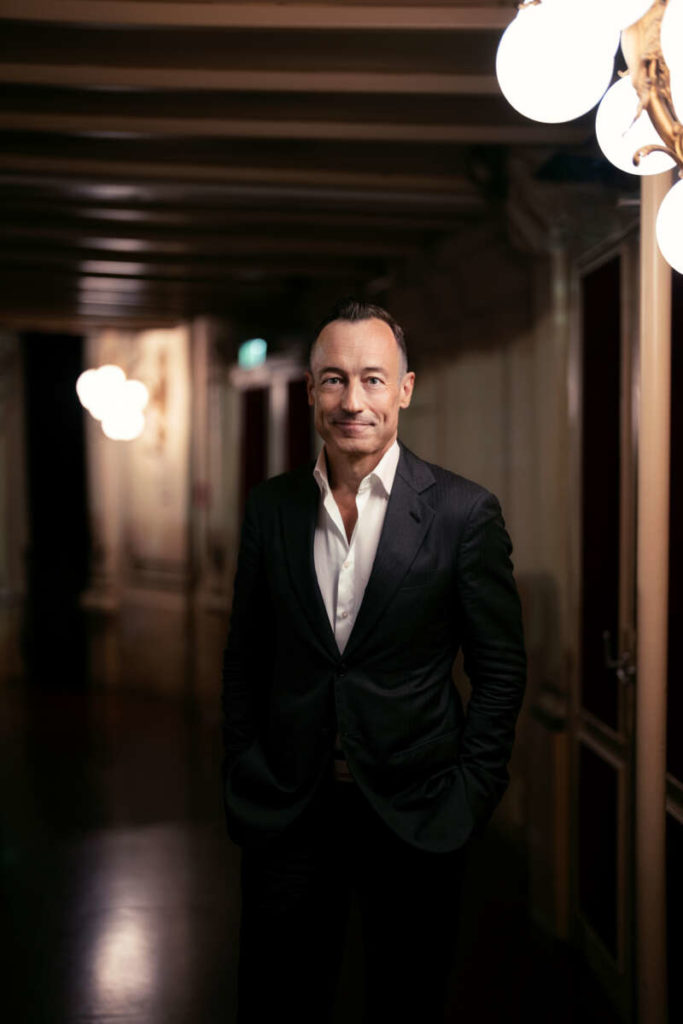 Motivator und Koordinator. Christian Struppeck auf der Galerie des Ronacher. „Die Zeit verging wie im Flug“, meint er über die ersten zehn Jahre seiner Intendanz. 