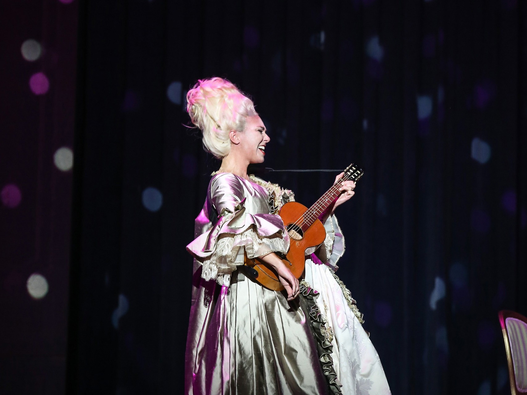Annette Dasch als Gräfin Dubarry an der Volksoper.