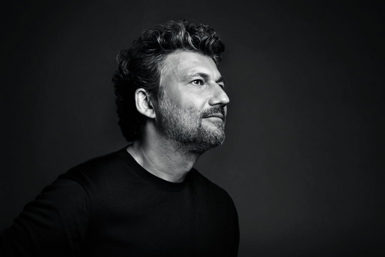 Jonas Kaufmann ist Tannhäuser. Viele seiner Rollendebüts hat Kaufmann unter Bachler in München gesungen, für die Osterfestspiele wird Kaufmann in der Castellucci-Inszenierung wieder singen.