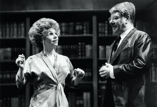 Doris Weiner mit Heinz Petters in "Oscar" in der Saison 1977/78 am Wiener Volkstheater.