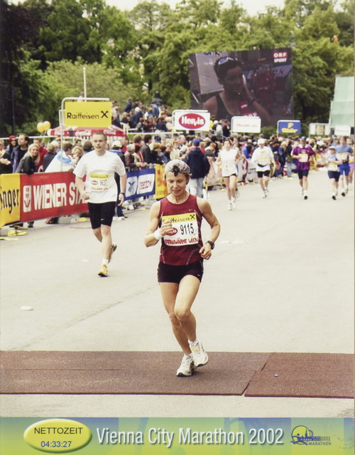Doris Weiner bei Vienna City Marathon im Jahr 2002.