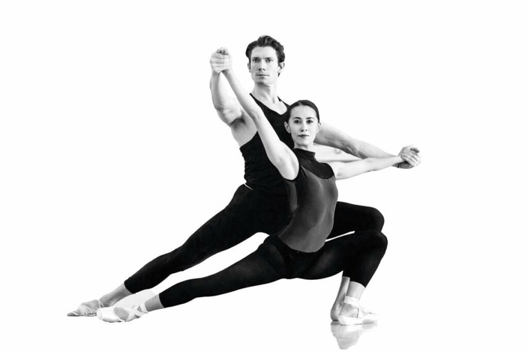 3. Stück: In the Middle, Somewhat Elevated. Choreographie: William Forsythe; Tänzer*innen 