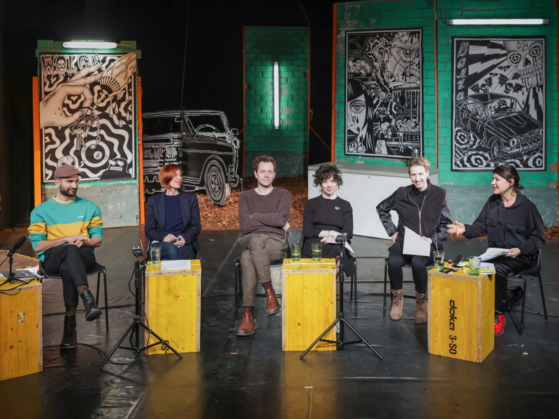 Cornelia Anhaus, Leni Plöchl, Klara Rabl, Marc Carnal, Martina Gredler und Alireza Daryanavard beim Pressegespräch im WERK X-Petersplatz.