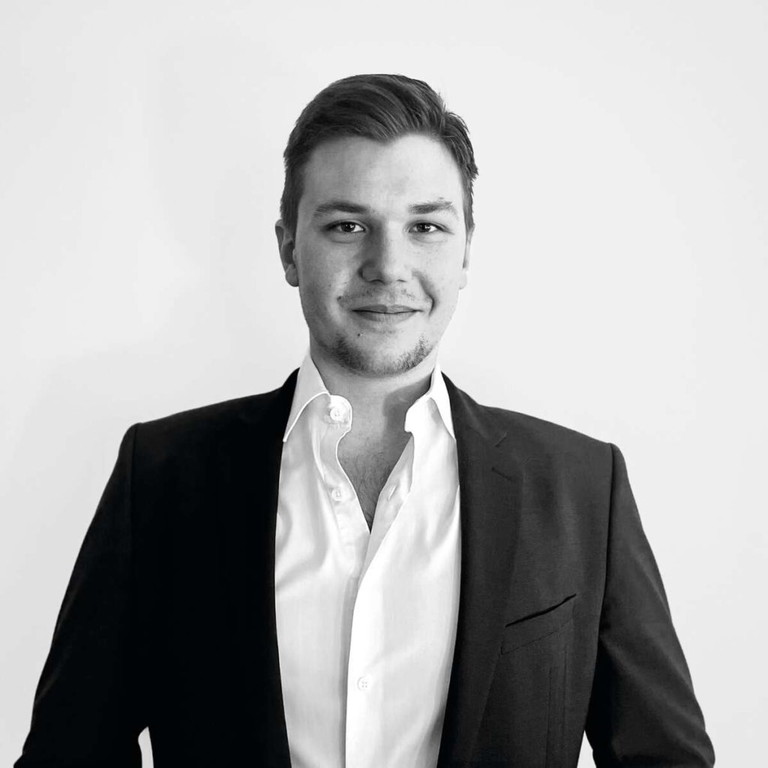 „Ich bekomme einen Zugang zur Oper, den ich sonst nicht habe.“ Martin Hassler, 22 