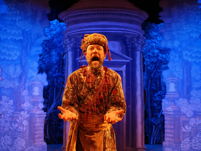 Günther Strahlegger singt den Philon bei der Welturaufführung von „Philon und Theone", einem Melodram von Georg Anton Benda, beim Festival Teatro Barocco in Perchtoldsdorf.