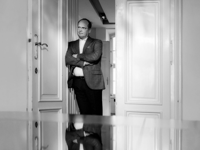 Christian Kircher – Geschäftsführer der Bundestheater-Holding – in seinem Büro.