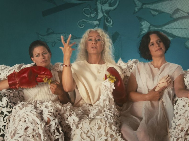 Diskursiv und performativ bearbeitet: „Ovids Metamorphosen" wird in der special edition „SEA CHANGE" des „Europa in Szene"-Festivals inszeniert.