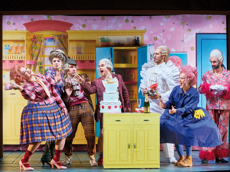 Spaß und Spannung mit Figaro und die Detektiv*innen" im Theater an der Wien. Das interaktive Musiktheater richtet sich an Kinder von sechs bis zehn Jahren. 
