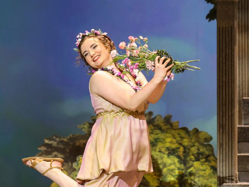 In „Orpheus in der Unterwelt“ konnte auch Hedwig Ritter das in ihr schlummernde Clown-Potenzial entfalten. 