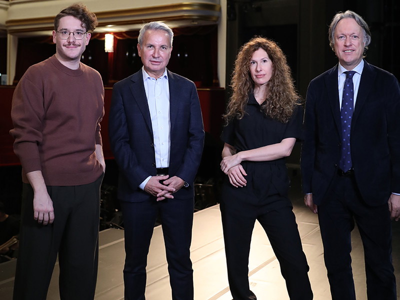 Maurice Lenhard, Christian Zeller, Lotte de Beer und Christoph Ladstätter in der Volksoper.