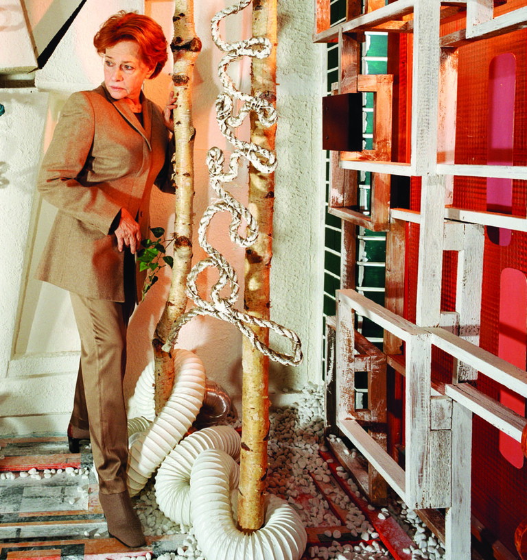 Nach einem kurzen Zwischenstopp in Hamburg kam Gertraud Jesserer 1973 unter Direktor Gerhard Klingenberg ans Burgtheater. Die Kammerschauspielerin blieb dem Haus als Gast bis zuletzt verbunden. 