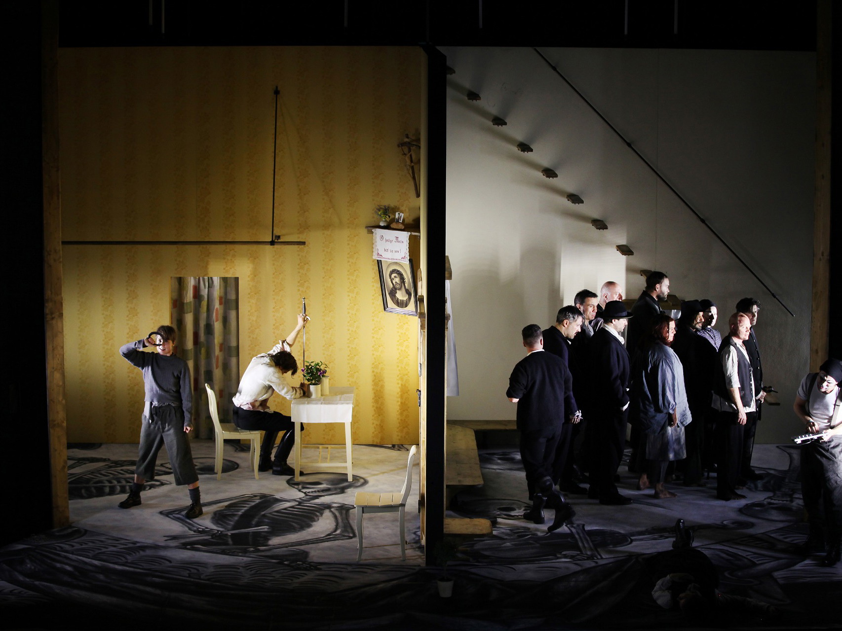 Ensemble der Inszenierung von Stephanie Mohr am Theater an der Josefstadt.