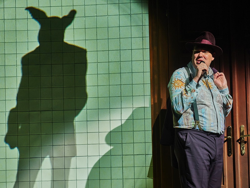 Marcel Heuperman in „Mein Freund Harvey“.