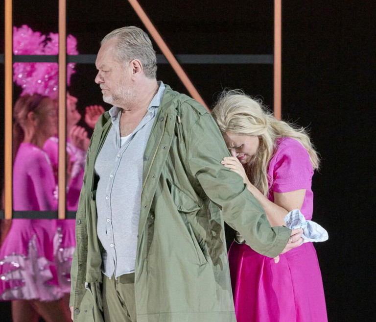 Michael Volle und Anja Kampe in „Il tabarro“ in der Wiener Staatsoper. 