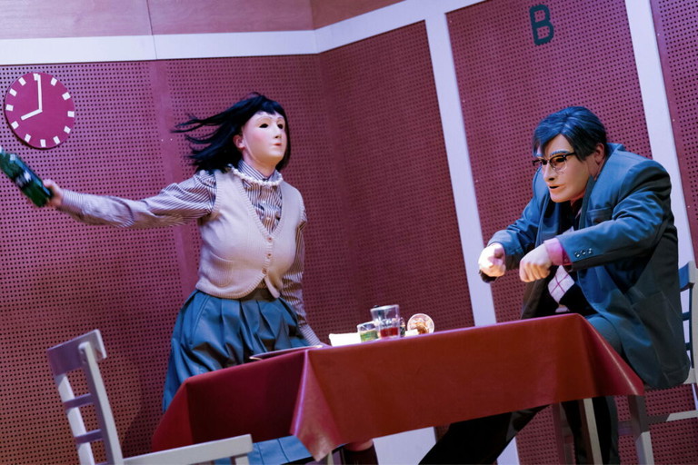 Ab 23. September ist „huma­nistää!“ wieder im Volkstheater zu sehen. Wer Karten für Claudia Bauers Jandl-Abend ergattern möchte, muss schnell sein.