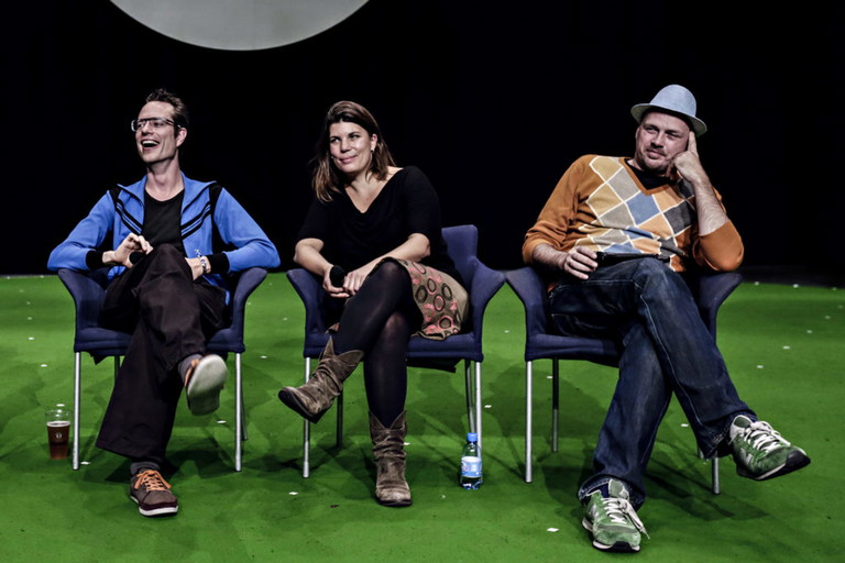 Stefan Kaegi Kollegen Helgard Haug und Daniel Wetzel vom Rimini Protokoll im Theaterhaus Gessnerallee in Zürich. 