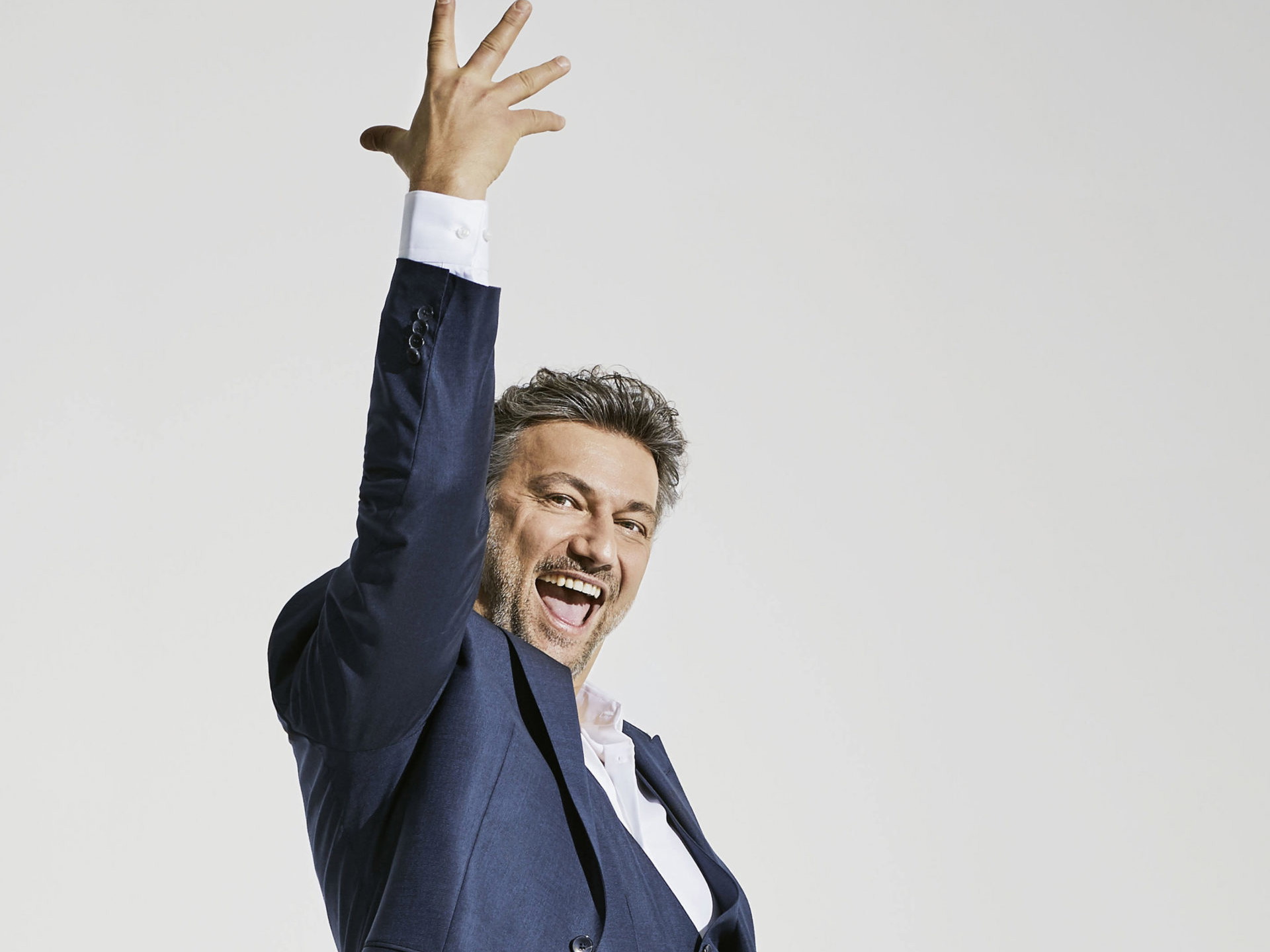 Star-Tenor Jonas Kaufmann wird Mitte April in der Wiener Staatsoper „Parsifal" singen. Die Premiere findet voraussichtlich am 18. April statt und wird in ORF 3 gezeigt.