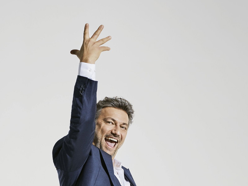 Star-Tenor Jonas Kaufmann wird Mitte April in der Wiener Staatsoper „Parsifal" singen. Die Premiere findet voraussichtlich am 18. April statt und wird in ORF 3 gezeigt.
