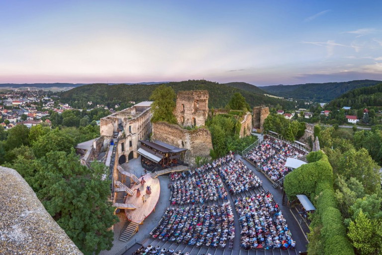 Die traumhafte Kulisse der Oper Burg Gars. 