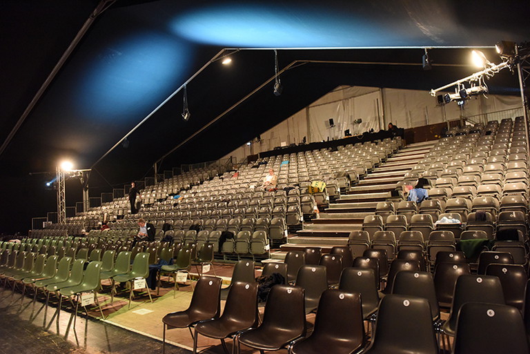 Das Theaterzelt der Raimundspiele Gutenstein. 