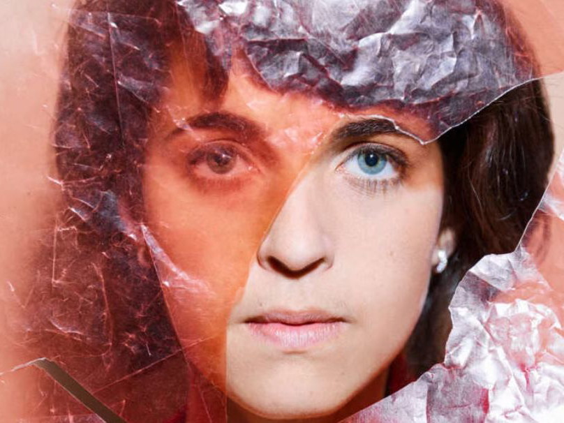 Keren Kagarlitsky studierte an der Jerusalem Academy of Music and Dance und an der Universität der Künste Berlin. Wichtige Engagements führten sie u. a. ans Teatro Bellini in Catania, ans Teatro Massimo in Palermo, zum BBC Philharmonic und zum Jerusalem Symphony Orchestra. Seit der Saison 2022/23 ist sie Hausdirigentin der Volksoper Wien. 