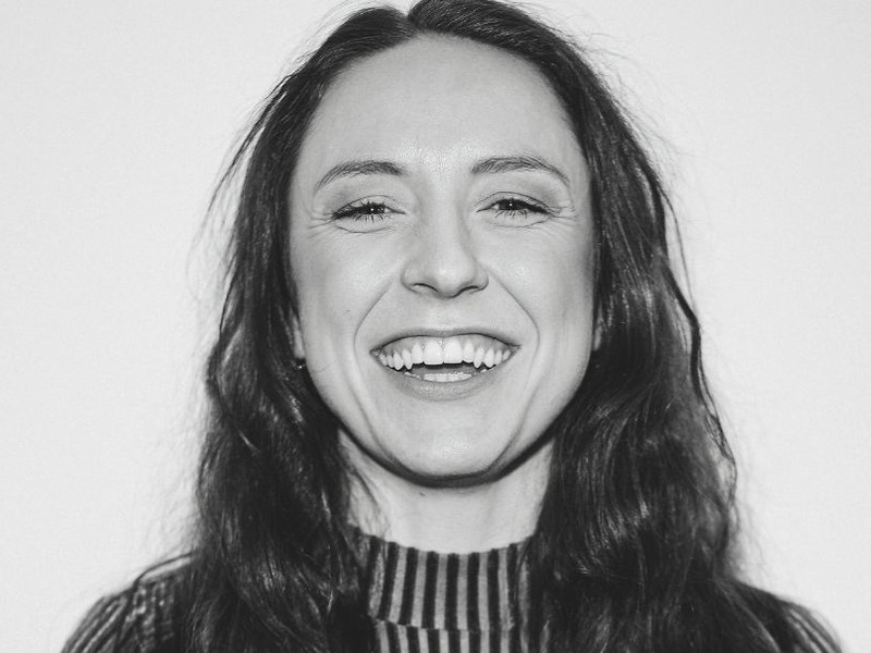 Charlotte Zorell ist Schauspielerin und Autorin. Zorell spielt demnächst die Hauptrolle in „Miranda im Spiegelland“ und ist Teil des TdJ-Ensembles.