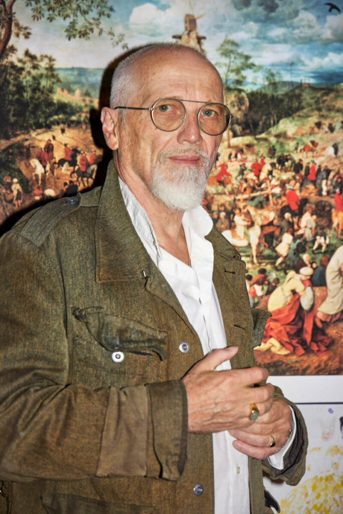 Der Regisseur und der Maler. Jan Lauwers, 66, vor einem jener Gemälde Bruegels, die eine Vorlage für die Regie bei der Oper „Le Grand Macabre“ sind. Von 2009 bis 2014 war die von ihm gegründete Needcompany Artist-in-Residence am Wiener Burgtheater. 2012 wurde Jan Lauwers mit dem „Goldenen Ehrenzeichen für Verdienste um die Republik Österreich“ ausgezeichnet, und 2014 wurde er mit dem „Goldenen Löwen für sein Lebenswerk“ bei der Biennale von Venedig geehrt . „L’incoronazione di Poppea“ war seine erste Operninszenierung. Jan Lauwers studierte Malerei an der Kunstakademie in Gent. 