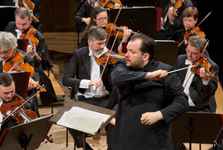 Begeistert seine Musikerinnen und Musiker genauso wie das Publikum: Gewandhauskapellmeister Andris Nelsons.
