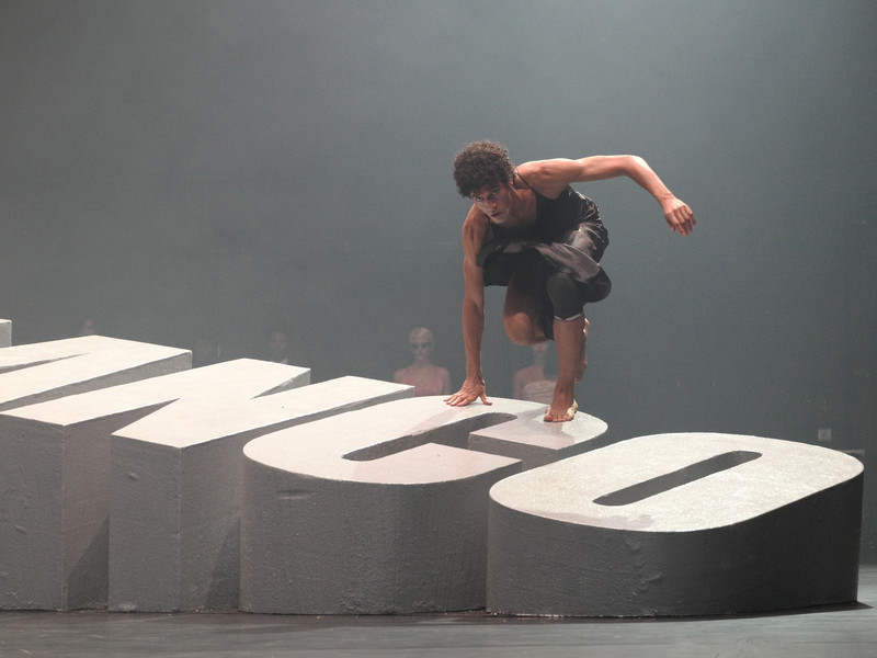 Am 14. und 15. Februar in der Halle G im MQW: „Ich nehm dir alles weg – ein Schlagerballett“ von Joana Tischkau.