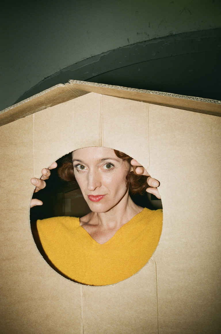Silvia Meisterle. Als weibliche Hauptfigur Katharina Schlüter in „Sie sagt. Er sagt.“, als Nicola in „Nachtland“ und als einer von insgesamt sechs Krulls in „Bekenntnisse des Hochstaplers Felix Krull“ zu sehen.