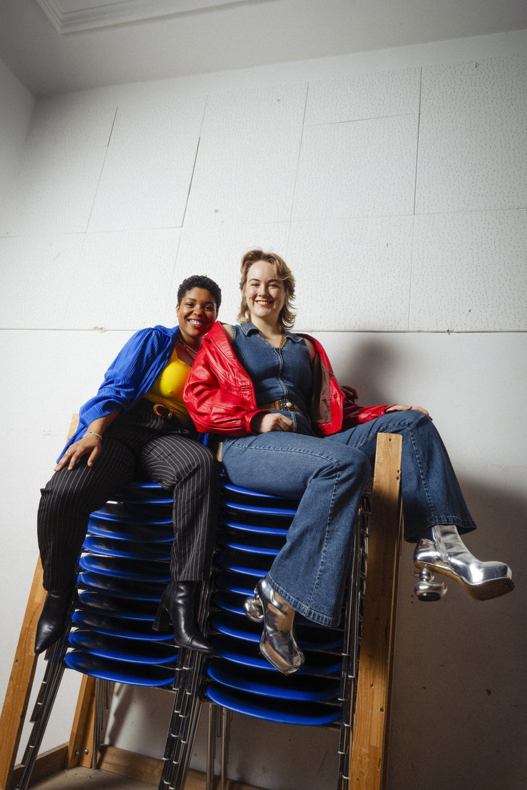 Viel gemeinsam. Jaye Simmons und Lauren Urquhart sind nicht nur fix an der Volksoper engagiert, sondern teilen sich auch eine Wohnung. Da beide Sopran sind, überschneidet sich manchmal auch ihr Repertoire.
