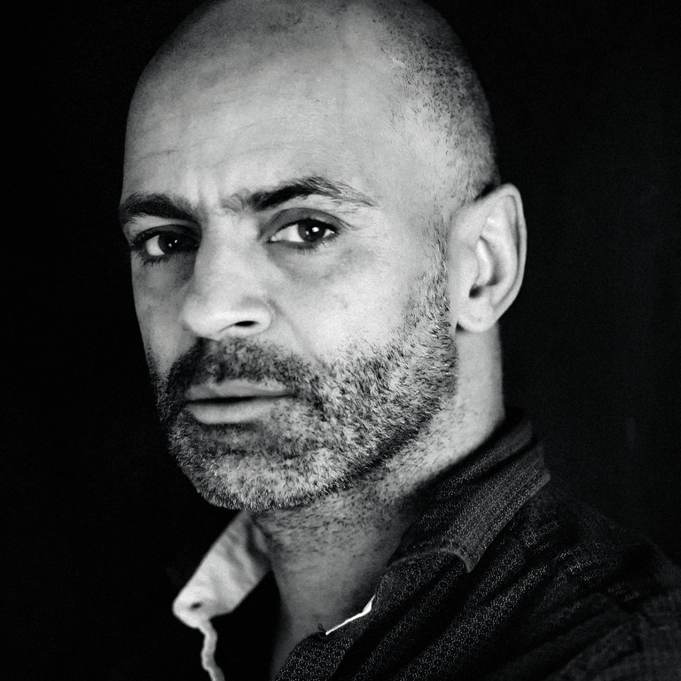 Andreas Wolfram. Der deutsche Schauspieler, Sänger und Tänzer ist auch aus TV &amp; Film bekannt. Er wird Kanzler Bartenstein darstellen.