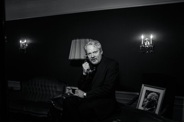 Herbert Föttinger. Der langjährige Direktor und Publikumsliebling tritt ab und spielt u. a. im „Theatermacher“ und in Turrinis „Was für ein schönes Ende“. Hingehen!