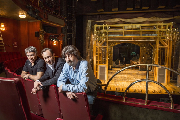 Trio musicale. Gemeinsam mit Oscar- Preisträger Stephen Schwartz (li.) entwickelte Christian Struppeck das Musical „Schikaneder“, das im September 2016 in der Inszenierung von Regielegende Trevor Nunn (re.) im Raimund Theater uraufgeführt wurde.