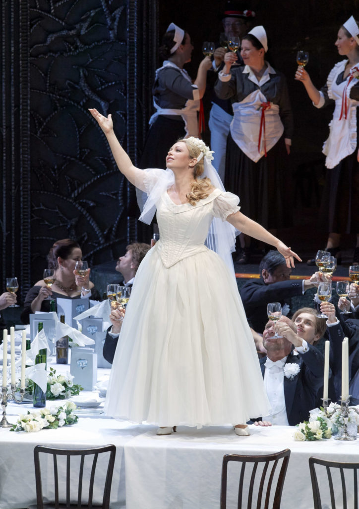 Daniela Fally  Sonnambula" zu sehen und zu hören.